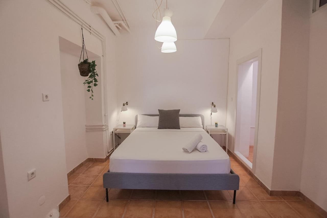 Centrico Apartamento Junto Al Cervantes Малага Экстерьер фото