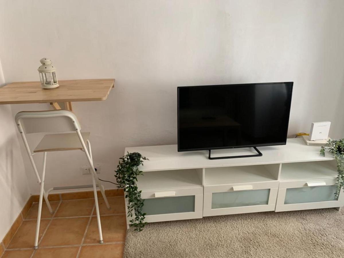 Centrico Apartamento Junto Al Cervantes Малага Экстерьер фото