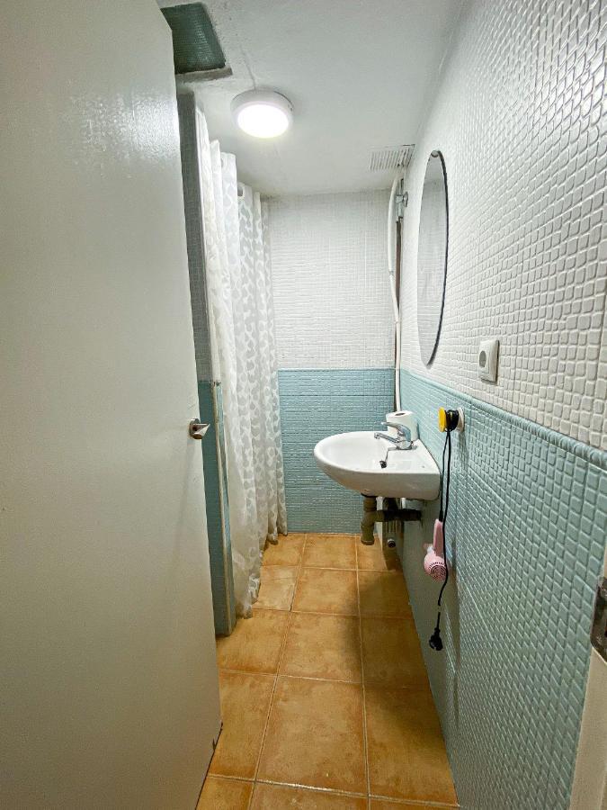 Centrico Apartamento Junto Al Cervantes Малага Экстерьер фото